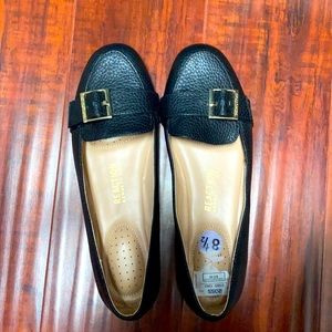 Kenneth Cole reaction black leather slide loafers